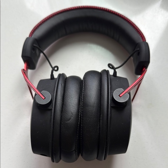 ✨Host pick✨HyperX Cloud Alpha Over-Ear Gaming Headset - Black - Picture 5 of 6